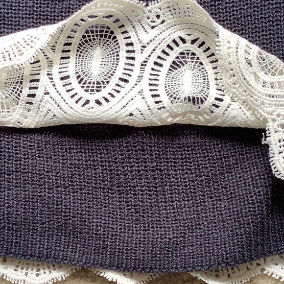 LC Lauren Conrad Navy Knit Sweater Lace Hem Sz XS - Picture 6 of 8
